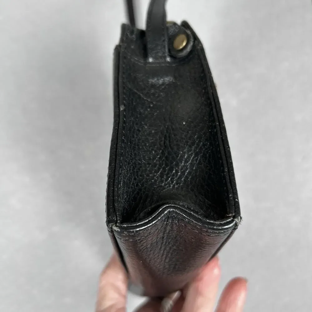VTG Anne Klein II pebbled leather small rectangle zip crossbody w/strap preppy